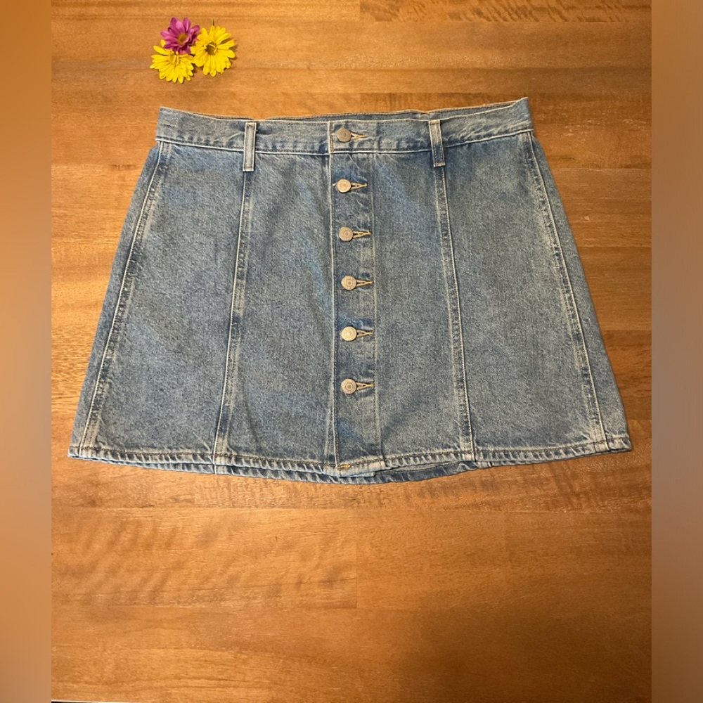 Levis High Waist Denim Skirt